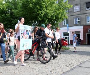 Pan Artur płakał w tracie białego marszu w Częstochowie. Kamilek śni mi się po nocach