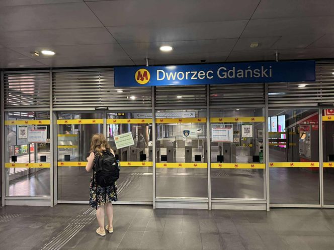 Utrudnienia w metrze w Warszawie (3.07.2025)