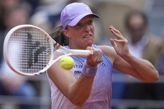 Iga Świątek pokonała Jaqueline Cristian i jest w 4. rundzie Roland Garros! Nerwy w drugim secie!