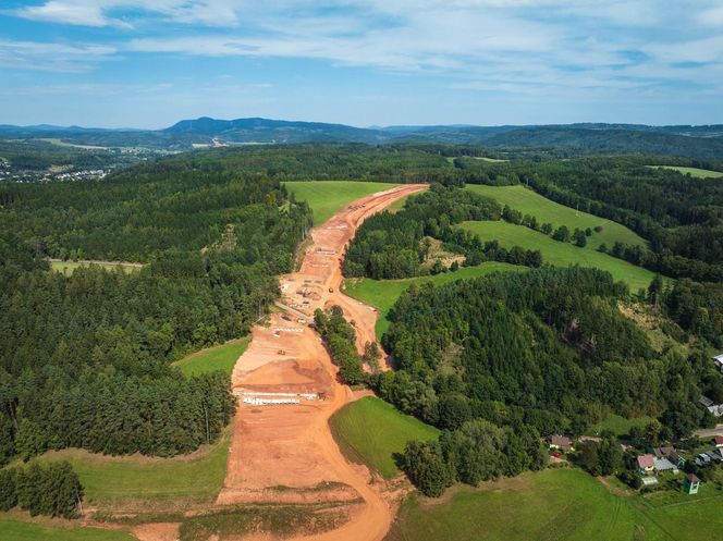 Autostrada D11 w Czechach - zdjęcia z budowy - sierpień 2025