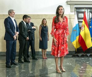 Królowa Letycja inspiruje doskonałym wyczuciem stylu. Oto kilka modowych zasad hiszpańskiej monarchini 