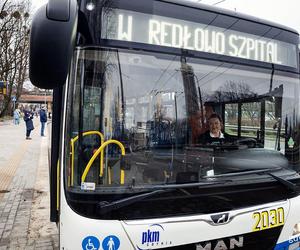 Zmiany w rozkładach jazdy autobusów w Gdyni! Ruszyły przywracane połączenia