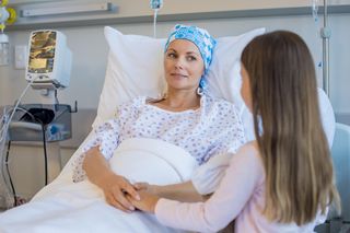 Ostra białaczka limfoblastyczna atakuje nie tylko dzieci. Sprawdź, kto jest szczególnie zagrożony