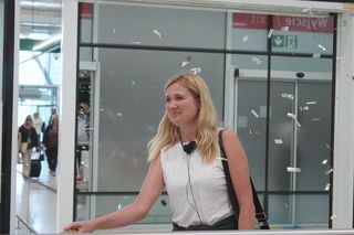 Kolejny rekord na lubelskim lotnisku. Pasażerka została przywitana z wielkimi honorami!