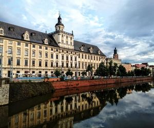 Który budynek we Wrocławiu jest najpiękniejszy? Sztuczna inteligencja wskazuje na ten obiekt 