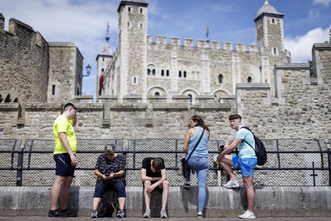 Fala upałów w Europie! "Centra chłodzenia" powstają w miastach