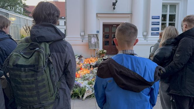 Społeczność UW pożegnała zaatakowaną pracowniczkę (8.05.2025)