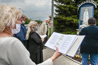 Ksiądz ostrzega przed Matką Bożą i nabożeństwem majowym. O co chodzi?!