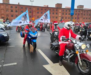 Mikołaje na motocyklach w Manufakturze. Finał corocznej akcji charytatywnej [ZDJĘCIA]