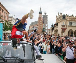 Finał Wielkiej Wyprawy Maluchów na Rynku w Krakowie