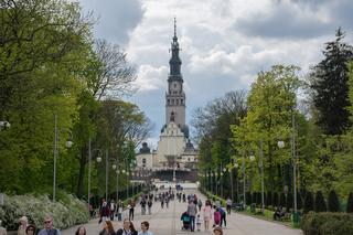  Idą, jadą, nawet biegną… na Jasną Górę