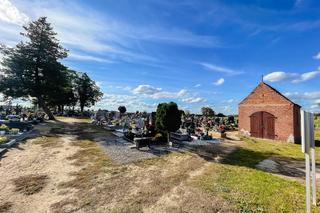 Dzieci zabite przez zboczonego mordercę spoczną w grobie razem z babcią