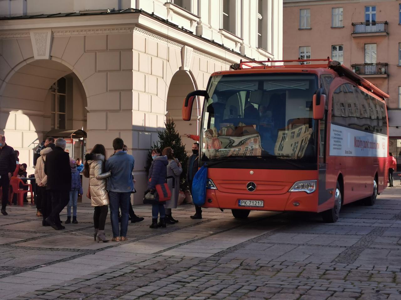 Prawie 24 litry krwi udało się zebrać podczas Mikołajkowej Akcji Krwiodawstwa w Kaliszu! [ZDJĘCIA]