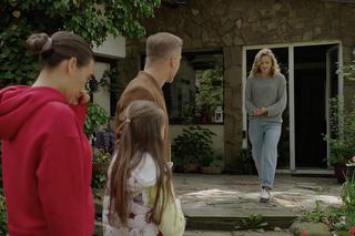 M jak miłość. Magda (Anna Mucha), Andrzej Budzyński (Krystian Wieczorek), Julia (Marta Chodorowska), Nadia (Mira Fareniuk)