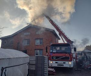 Paliły się sadze w kominie - strażacy interweniowali dwa razy tylko jednego dnia