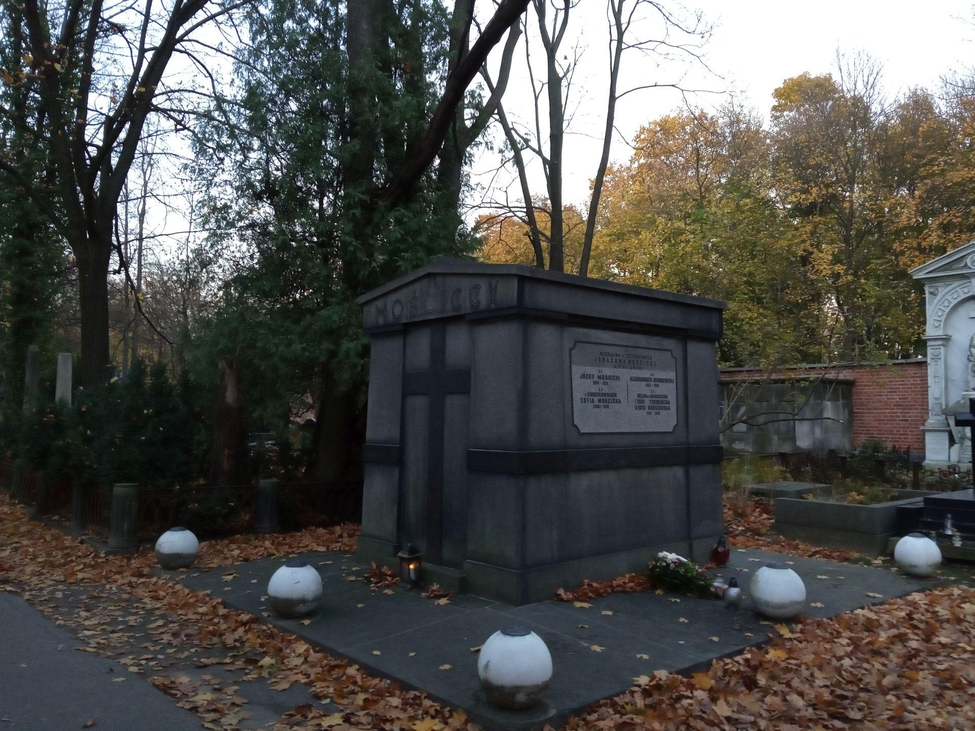 Powązki – archispacer po cmentarzu Powązkowskim w Warszawie