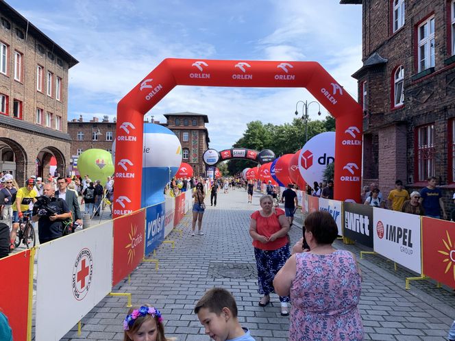 Tour de Pologne 2025. Start w Katowicach Nikiszowcu