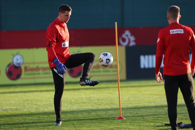 Pierwszy trening Reprezentacji Polski przed trójmeczem el. mistrzostw świata. Trener Sousa już układa klocki