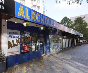 Sklepy monopolowe 24h w Śródmieściu Warszawy przechodzą do historii