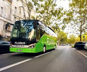 Flixbus w nocy zostawił 70-latkę na stacji benzynowej. Kobieta była zdana na siebie