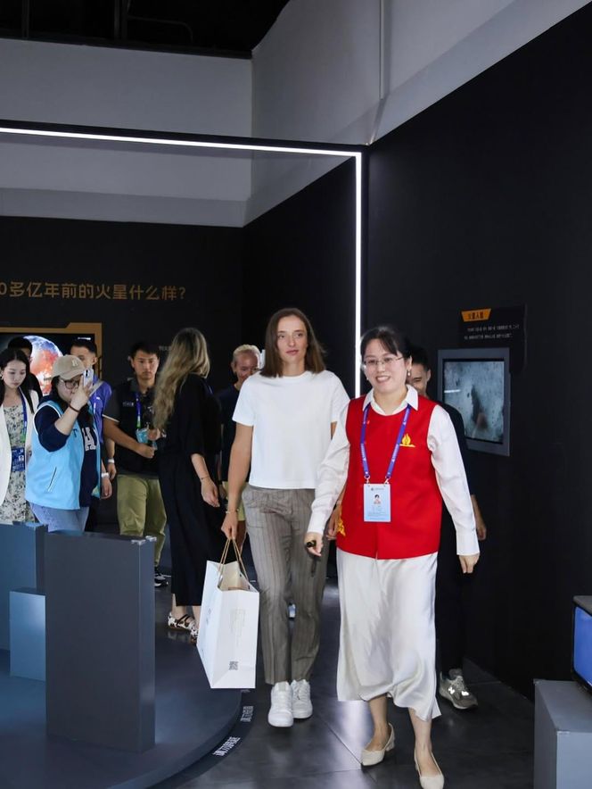 Iga Świątek w Muzem Architektury w Wuhan