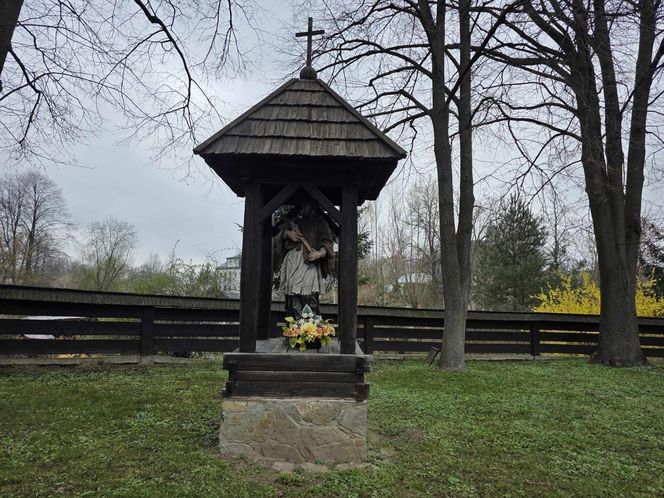Zabytkowy kościół św. Sebastiana w Kosinie