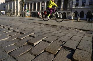 Nawierzchnia na Krakowskim Przedmieściu w Warszawie