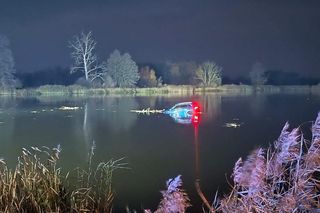Staw zamiast drogi. 61-latek z Gliwic wpadł do wody