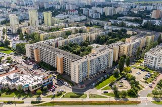 Przyczółek Grochowski. Blok-utopia, architektoniczny grzech, najdłuższy budynek mieszkalny w Polsce