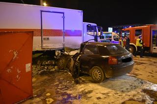 NAGRANIE ze śmiertelnego wypadku w Łodzi! ZGINĘŁY dwie młode osoby. Hamulce Audi nie WYTRZYMAŁY!