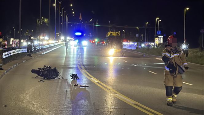 Makabra na Wisłostradzie. Roztrzaskane auta i motocykle. Dwie osoby reanimowane w tym dziecko 