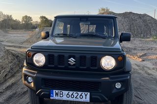 Suzuki Jimny jest jak dobry kumpel, który nigdy nie zawiedzie. Niestety właśnie przechodzi do historii motoryzacji 