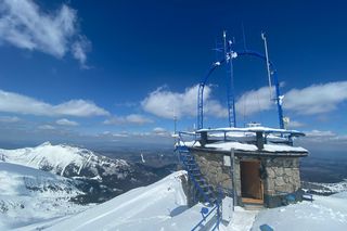 To najzimniejsze miejsce w Tatrach. Występuje tu górska noc polarna z temperaturami do -50 st. C [GALERIA]