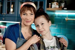 Lulu. Lucyna Makowska (Anna Dereszowska), Julka Makowska (Weronika Wachowska) 