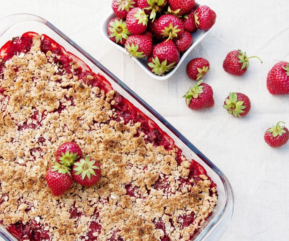 crumble z truskawkami