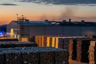 Pożar sortowni ZUO Elbląg. Co z odbiorem odpadów od mieszkańców?