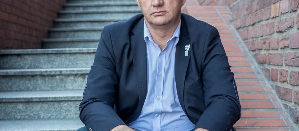 Szef Fundacji wykorzystał ofiarę. Marek Lisiński