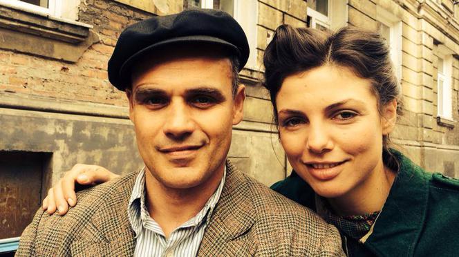 Czas honoru 7 sezon. Władek (Jan Wieczorkowski), Ruda (Karolina Gorczyca) na planie