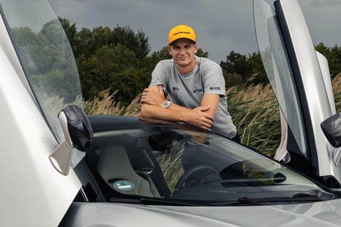 Hubert Hurkacz szpanuje nową bryką. Kosztuje milion i pojedzie 330 km/h