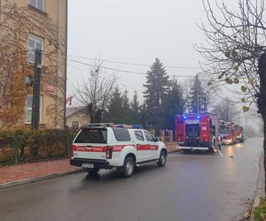 Pożar w liceum w Końskich! Z budynku ewakuowano sto osób. Co się stało?