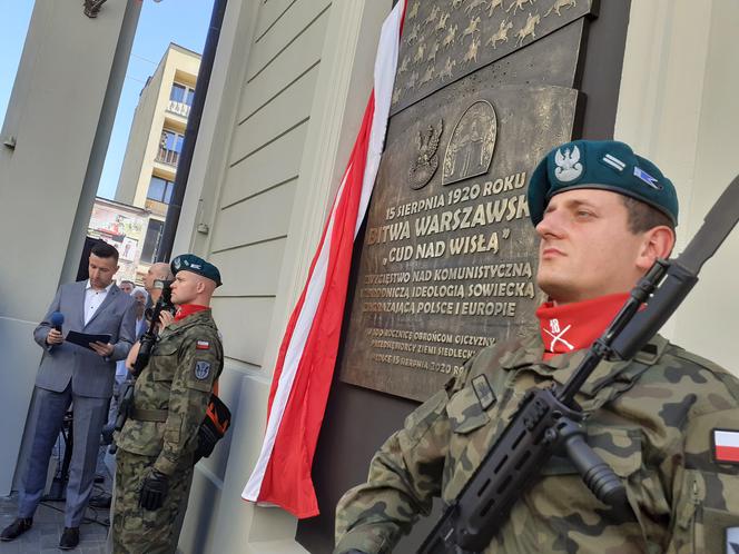 Odsłonięcie tablicy upamiętniającej 100-lecie Cudu nad Wisłą