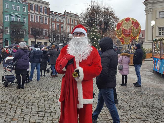 Ekstremalne Mikołajki z NGO w Lesznie przyciagnęły tłumy mieszkańców