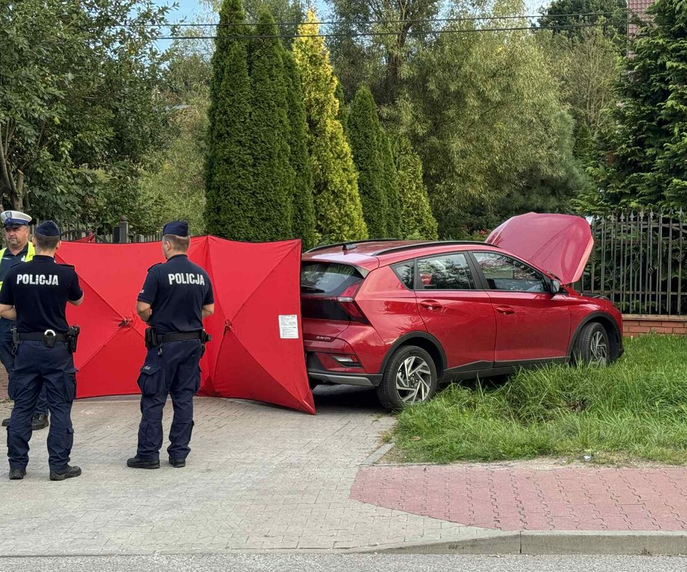 Tragiczny wypadek w Brodach. Auto uderzyło w ogrodzenie, nie żyje 66-latek