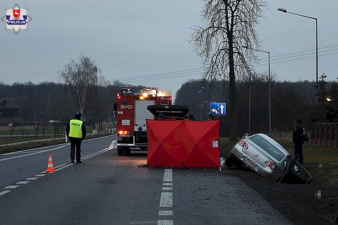 Tragiczny wypadek na Lubelszczyźnie! Pięć osób wypadło z auta! Zginęła kobieta