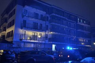 Makabra w Nowym Dworze Mazowieckim. Zwłoki 47-latka leżały przed wejściem do bloku!