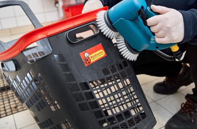 Mycie wózków chroni przed koronawirusem!