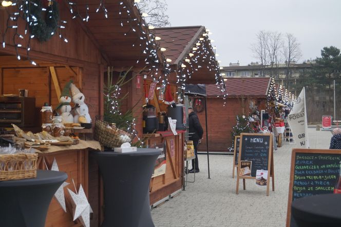 Magia świąt w Fordonie! Byliśmy na Akademickim Jarmarku Bożonarodzeniowym [ZDJĘCIA]