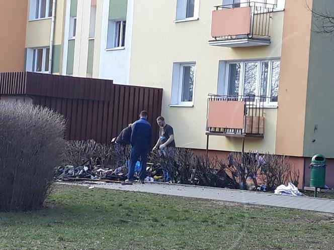 Pożar mieszkania na ul. Monte Cassino w bydgoskim Fordonie! Konieczna była ewakuacja mieszkańców! [AKTUALIZACJA, ZDJĘCIA]