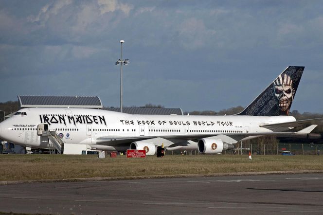 Samolot, którym podróżowali muzycy Iron Maiden, został przerobiony na... zawieszki 