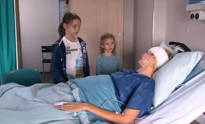 Na Wspólnej odc. 3205. Jagoda Myszkowiak (Rita Raider), Hanusia (Pola Żak), Jaruś (Jan Leśniewski)